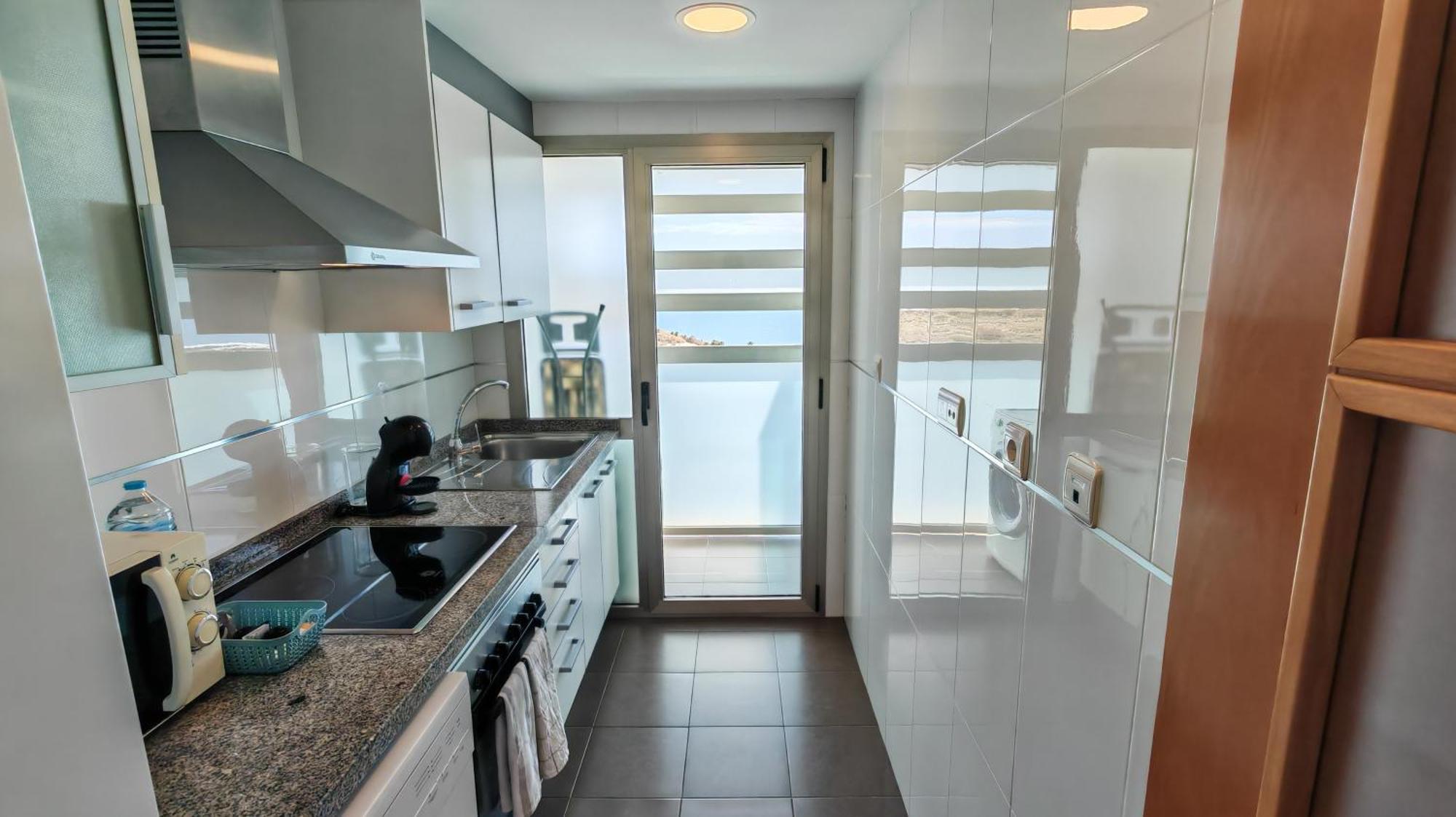 Benidorm High Rise Apartments - Sea Views - Torre Lugano المظهر الخارجي الصورة